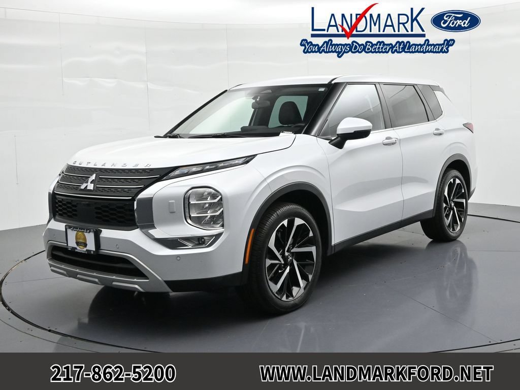 Used 2023 Mitsubishi Outlander SE