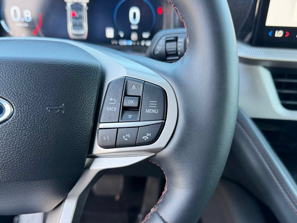 Certified 2025 Ford Explorer Active RWD image 22