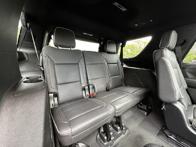 Used 2023 GMC Yukon SLT w/ SLT Premium Package AWD/4WD image 39