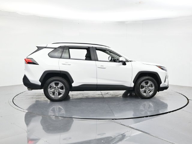 Used 2024 Toyota RAV4 XLE FWD image 2