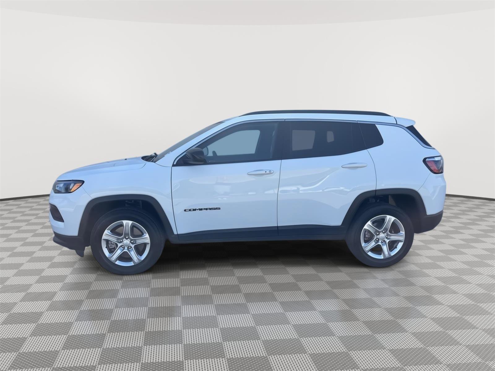 Used 2023 Jeep Compass Latitude AWD/4WD image 8