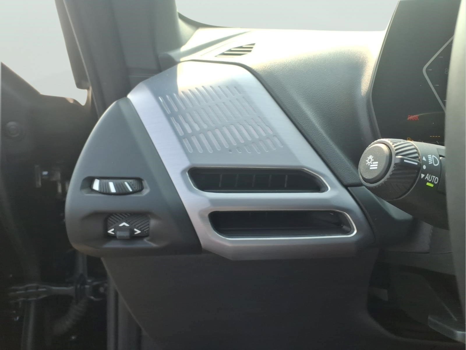 Used 2025 BMW 228i xDrive AWD/4WD image 20