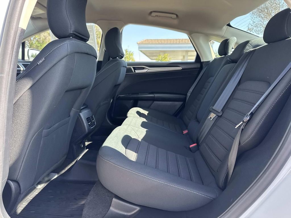 Certified 2019 Ford Fusion SE image 24