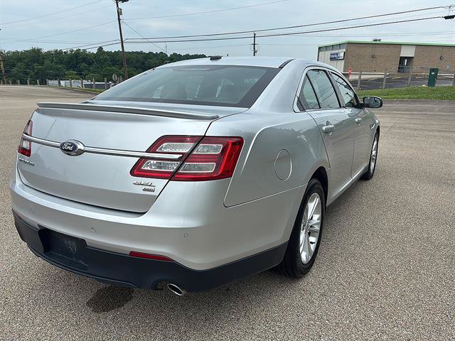 Certified 2019 Ford Taurus SEL AWD/4WD image 4