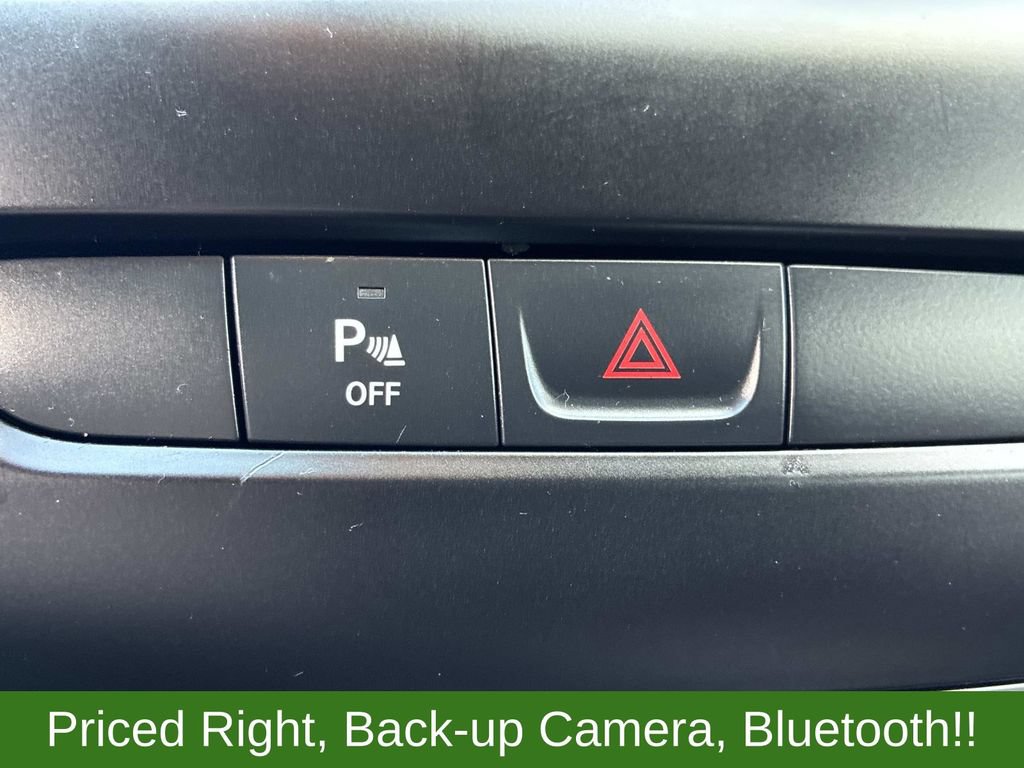 Used 2019 Jeep Cherokee Latitude Plus w/ Comfort/Convenience Group AWD/4WD image 32