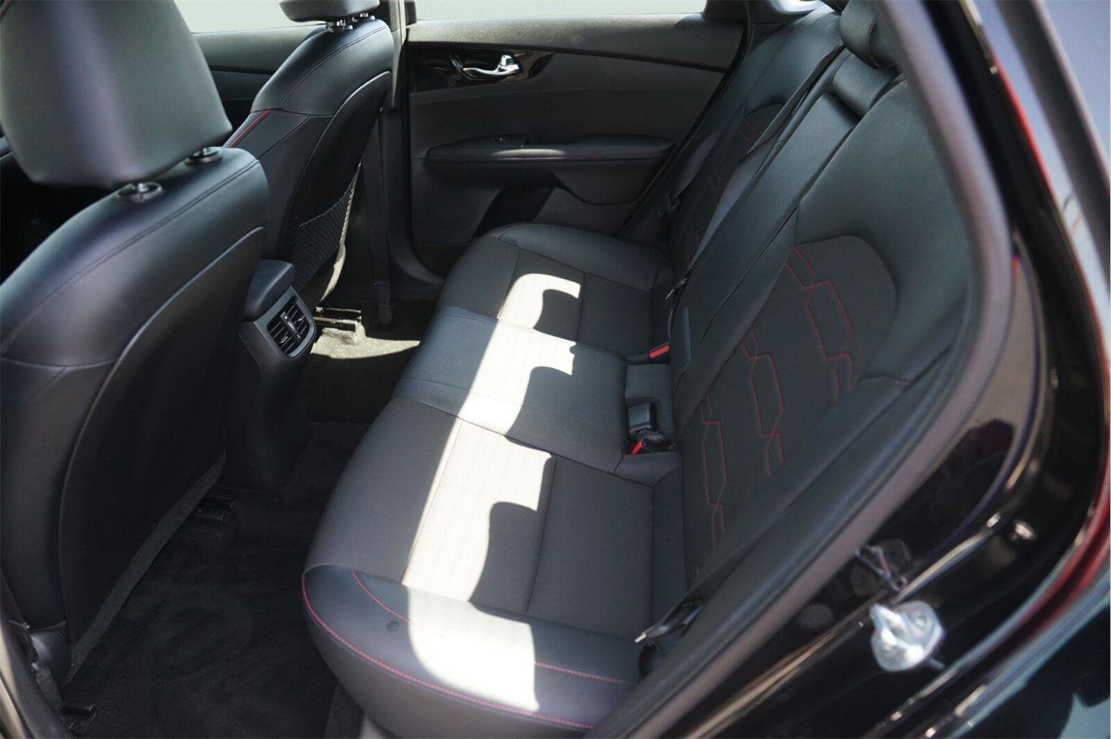 Used 2021 Kia Forte GT FWD image 12
