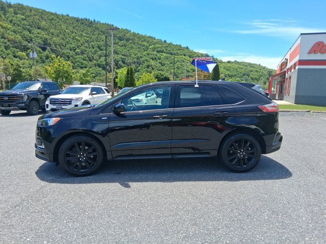 Certified 2022 Ford Edge ST-Line AWD/4WD image 4