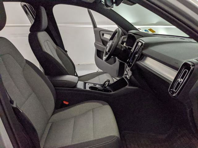 Used 2024 Volvo XC40 B5 Core AWD/4WD image 19