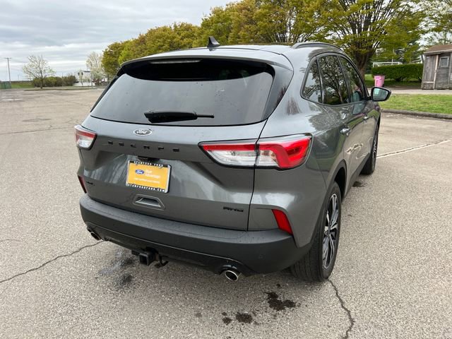 Certified 2022 Ford Escape SEL w/ SEL Stealth AWD Package image 10