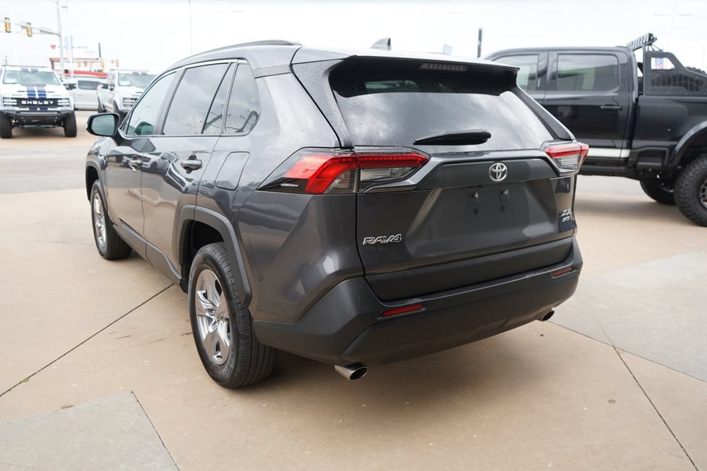 Used 2025 Toyota RAV4 XLE AWD/4WD image 11