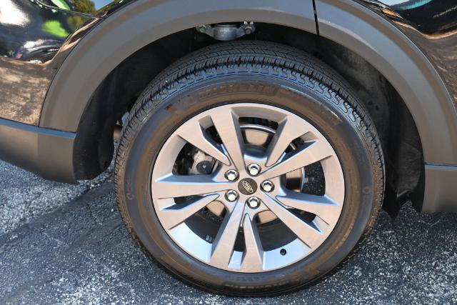 Certified 2024 Ford Explorer XLT w/ Equipment Group 202A AWD/4WD image 16