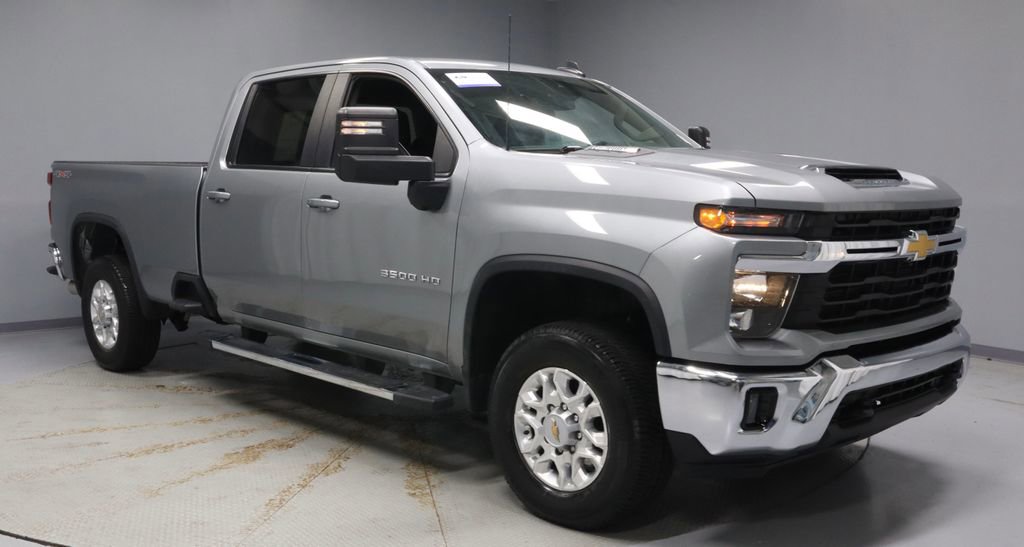 Used 2025 Chevrolet Silverado 3500 LT w/ Convenience Package