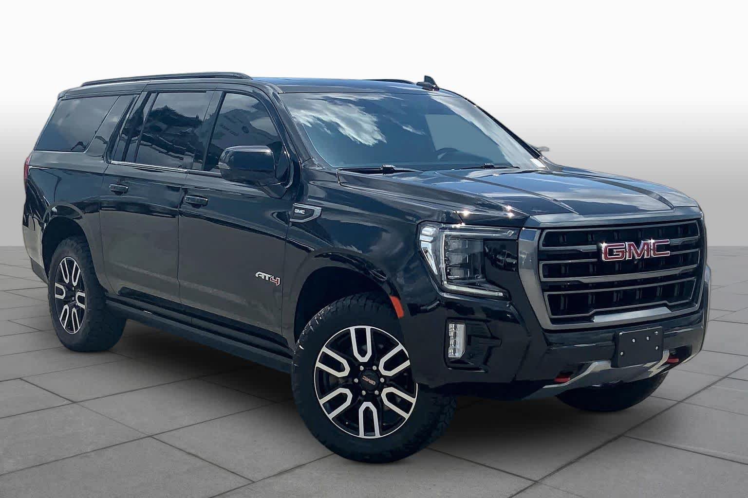 Used 2021 GMC Yukon XL AT4 w/ AT4 Premium Plus Package AWD/4WD image 3