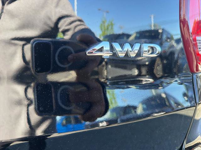 Certified 2018 Ford Explorer XLT w/ Equipment Group 202A AWD/4WD image 25