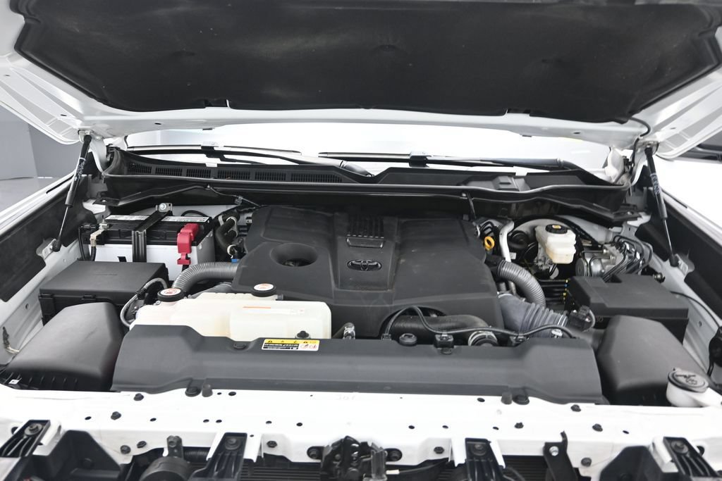 Used 2024 Toyota Tundra SR5 w/ SR5 Premium Package AWD/4WD image 11