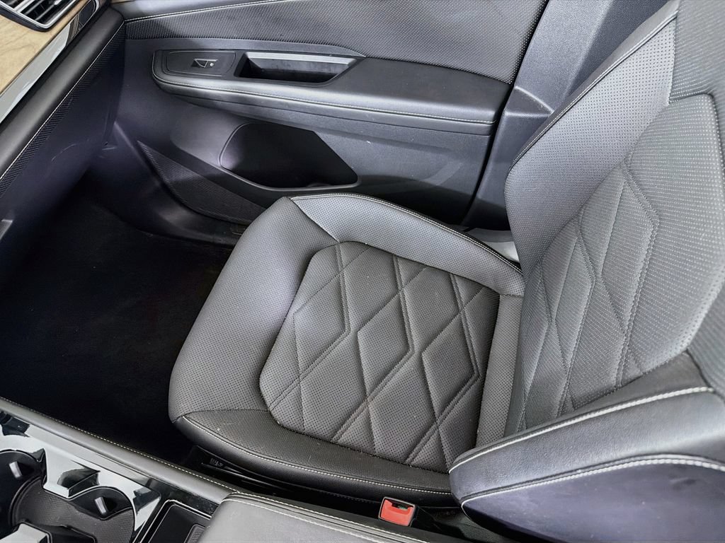 Used 2024 Volkswagen Atlas SE w/ Panoramic Sunroof Package FWD image 29