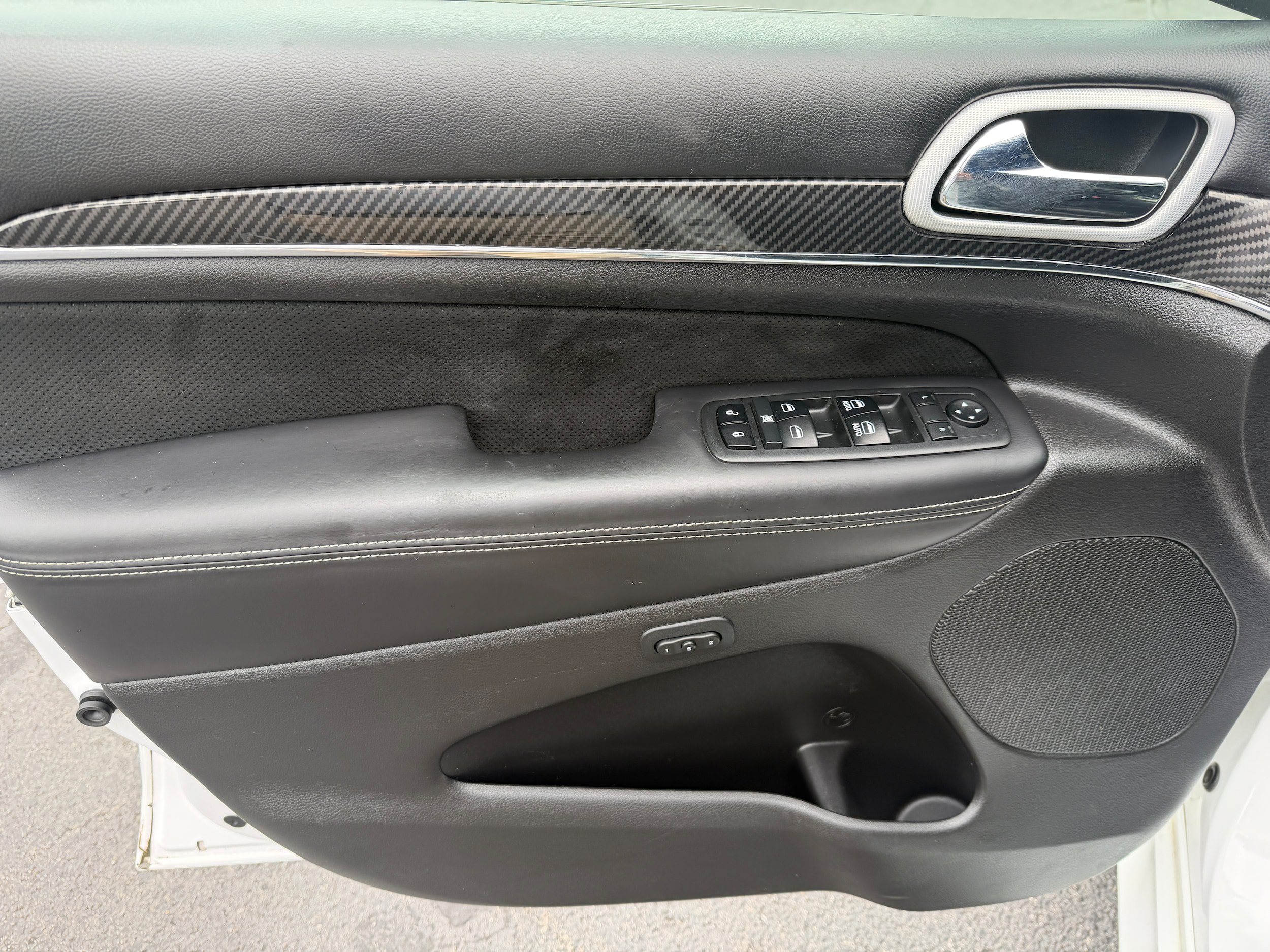 Used 2018 Jeep Grand Cherokee SRT AWD/4WD image 19