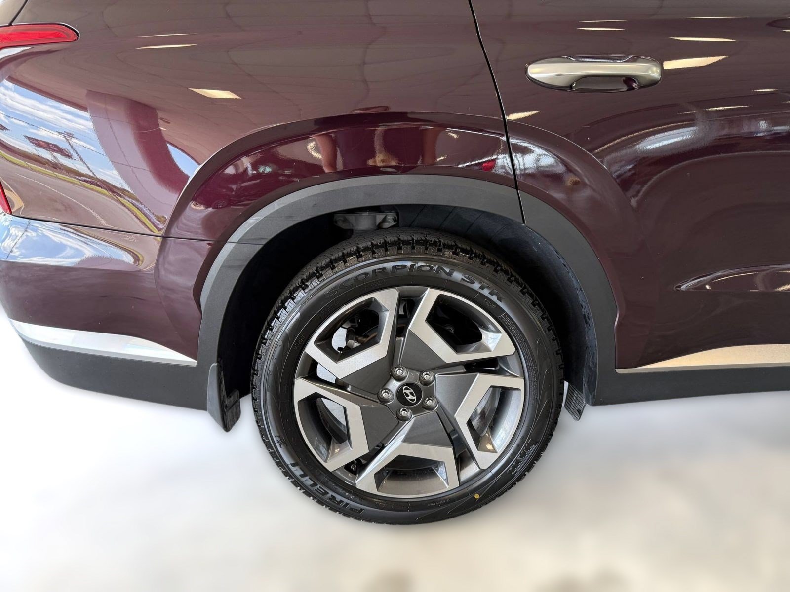 Used 2024 Hyundai Palisade Limited FWD image 13