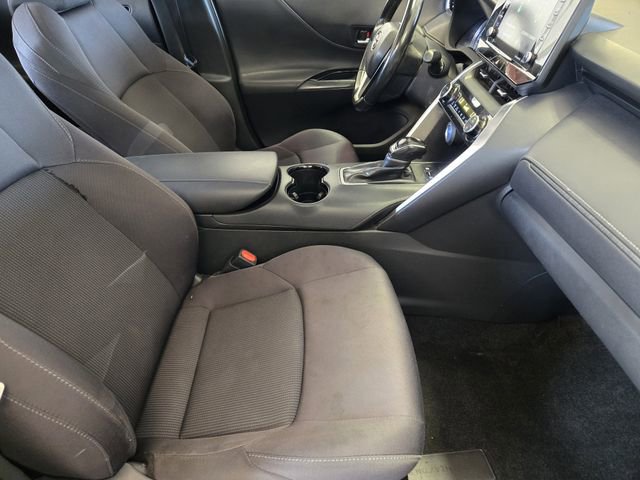 Used 2021 Toyota Venza LE w/ Carpet Mat Package (TMS) AWD/4WD image 16