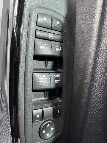Used 2023 Jeep Cherokee Altitude Lux AWD/4WD image 35