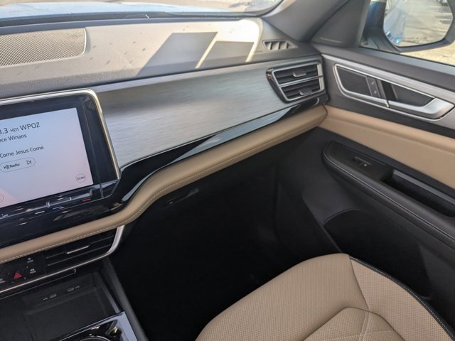 Used 2024 Volkswagen Atlas Cross Sport SE image 18