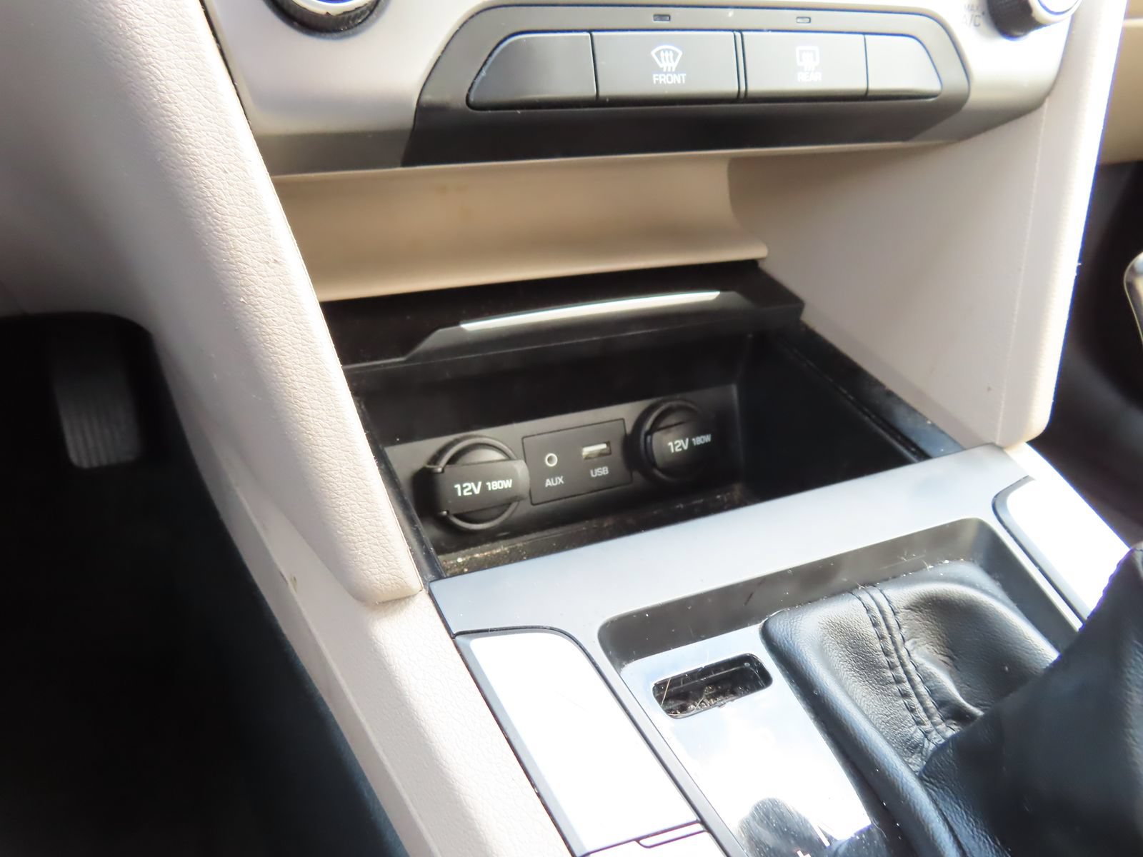 Used 2017 Hyundai Elantra SE FWD image 24