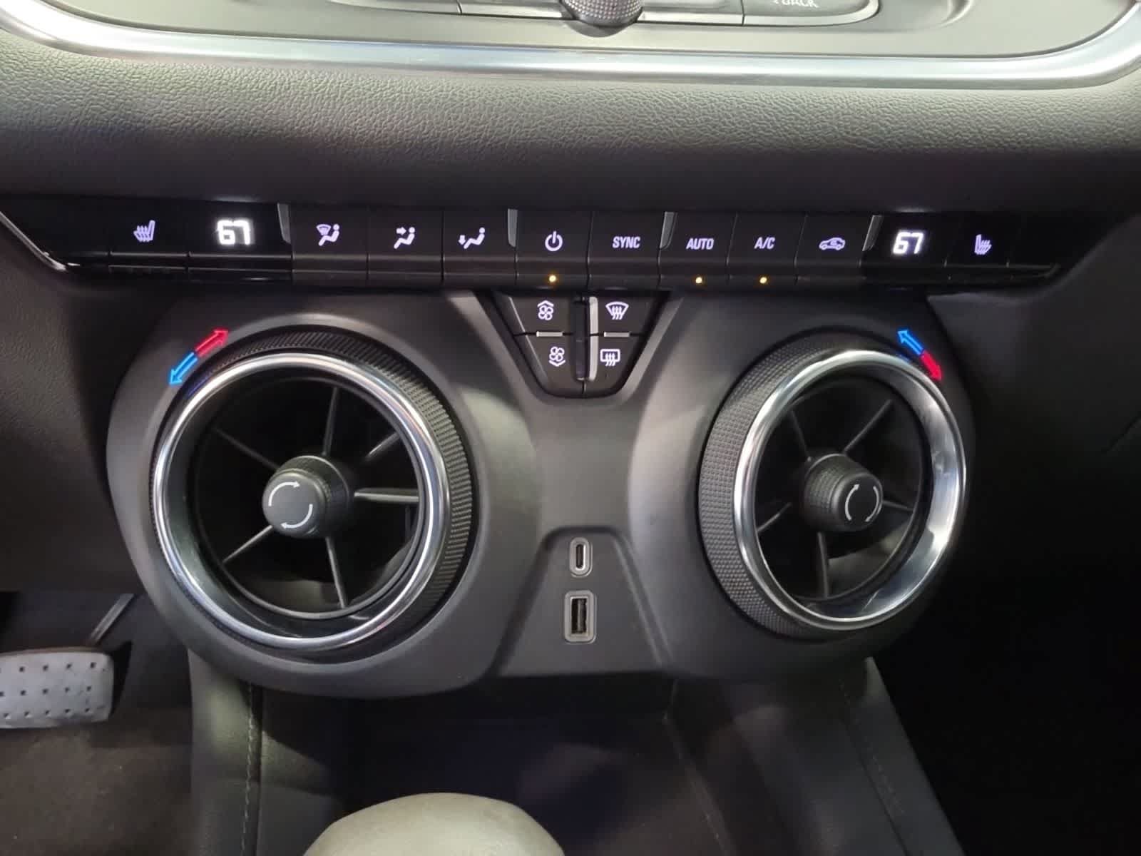 Used 2021 Chevrolet Blazer LT FWD image 23