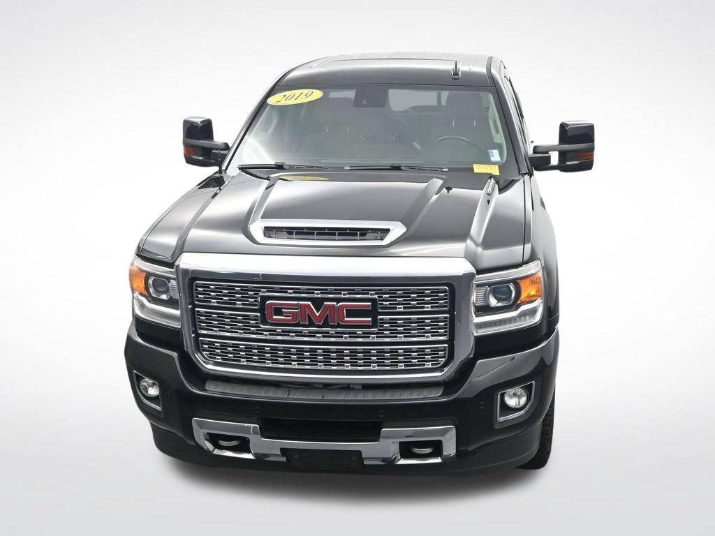Used 2019 GMC Sierra 2500 Denali w/ Duramax Plus Package AWD/4WD image 23