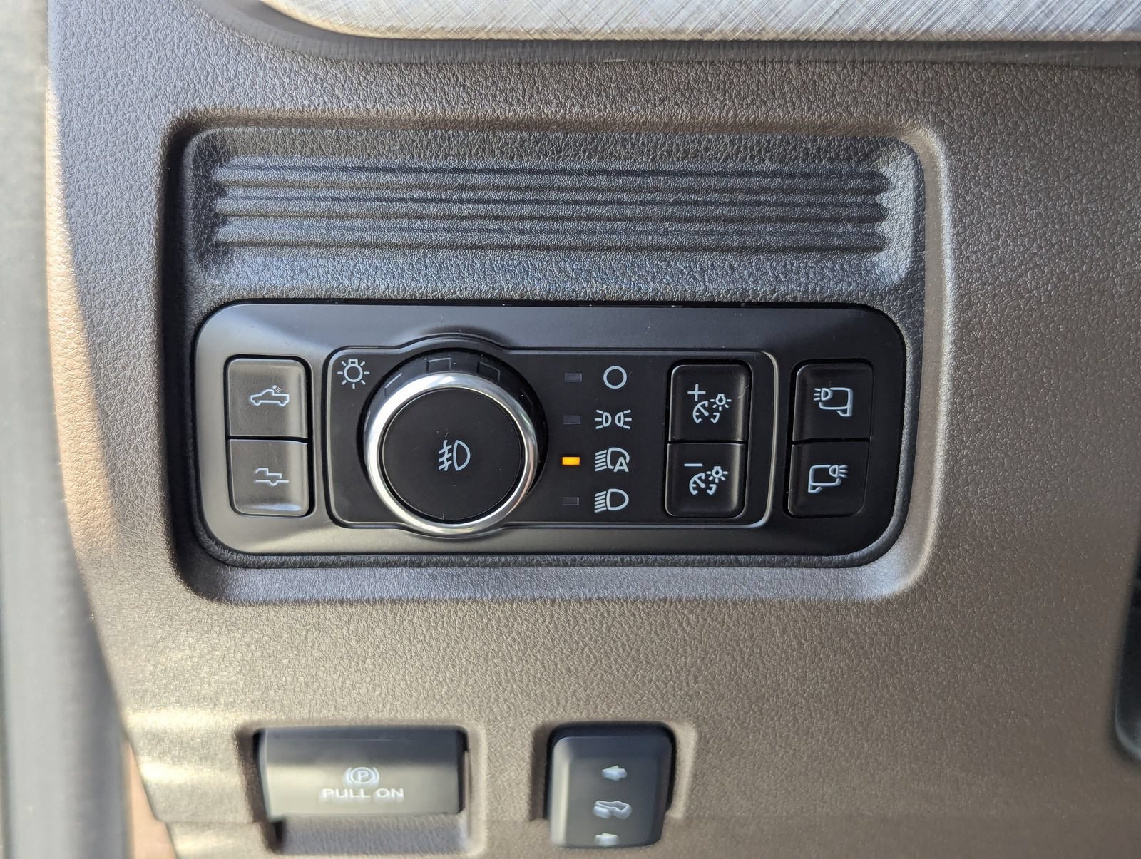 Certified 2025 Ford F250 King Ranch AWD/4WD image 35