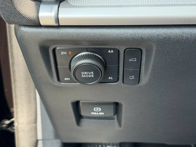 Certified 2025 Ford Expedition Active AWD/4WD image 26