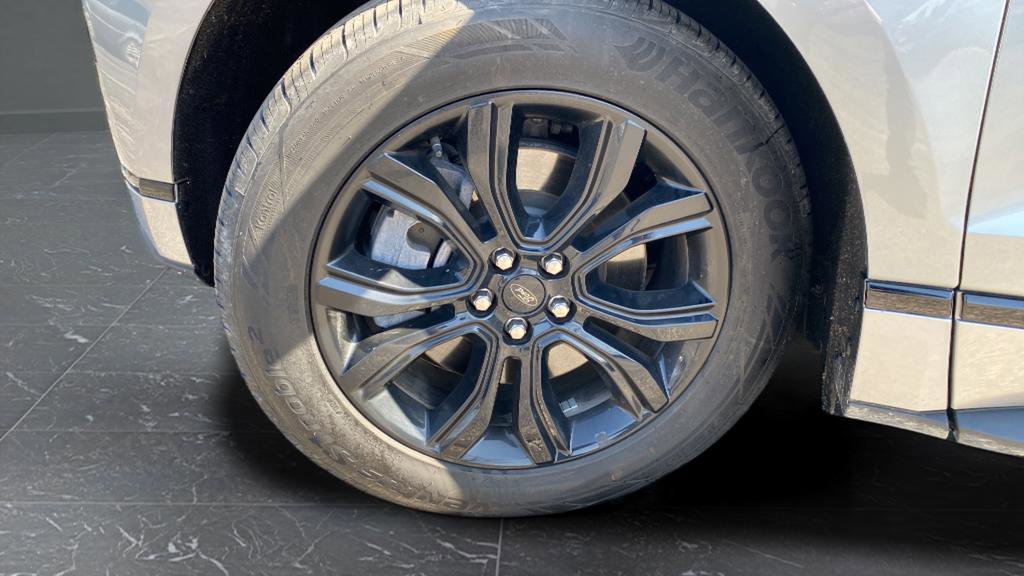 Certified 2024 Ford Edge SE w/ Black Appearance Package AWD/4WD image 36