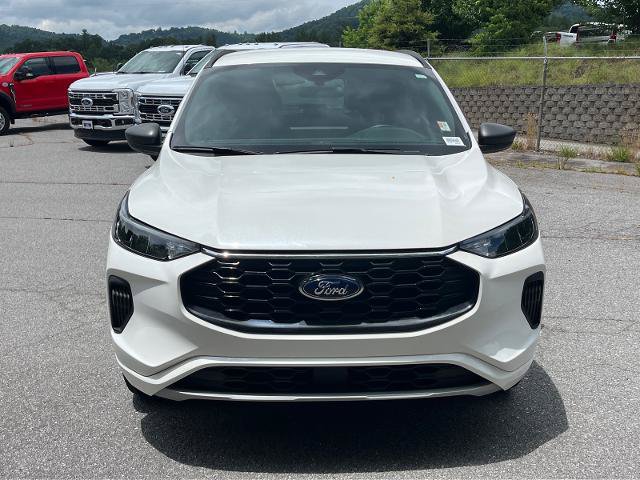 Certified 2024 Ford Escape ST-Line w/ Tech Pack #1 AWD/4WD image 5