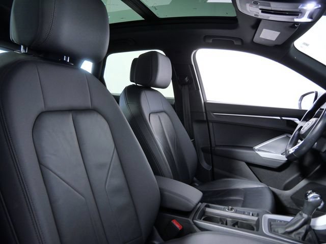 Used 2019 Audi Q3 2.0T Premium AWD/4WD image 11