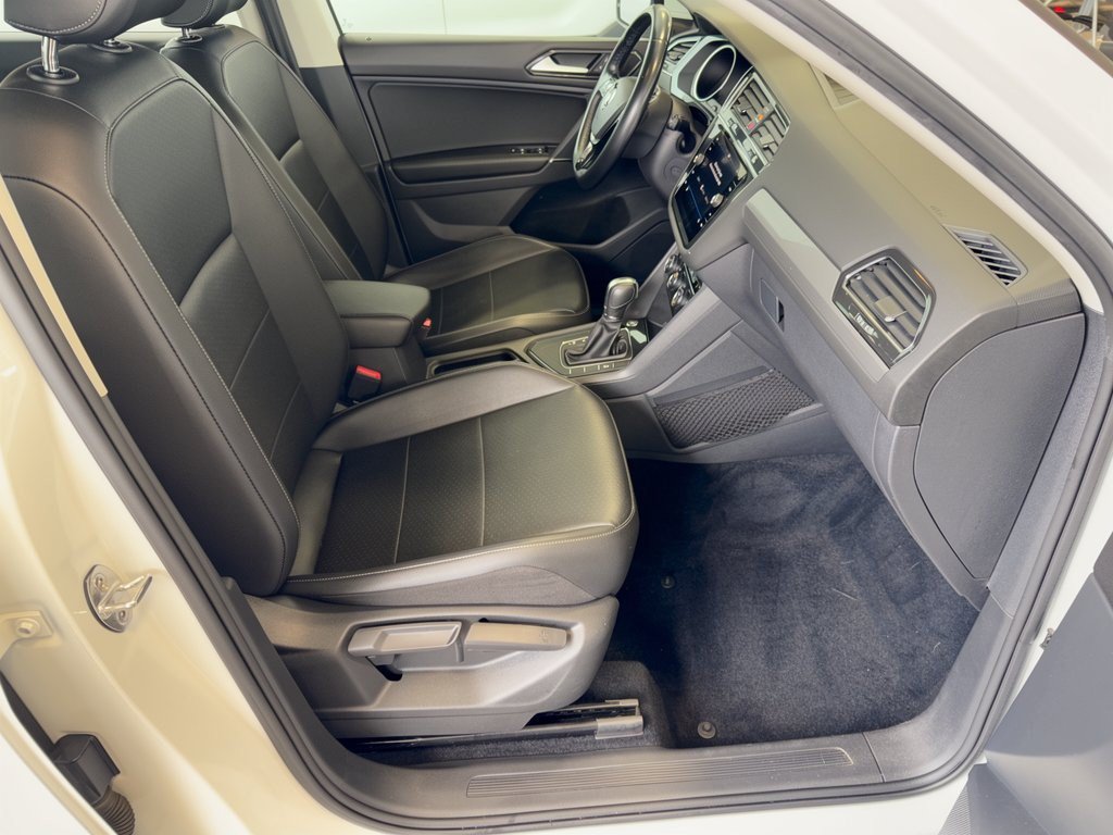 Used 2018 Volkswagen Tiguan SE FWD image 30