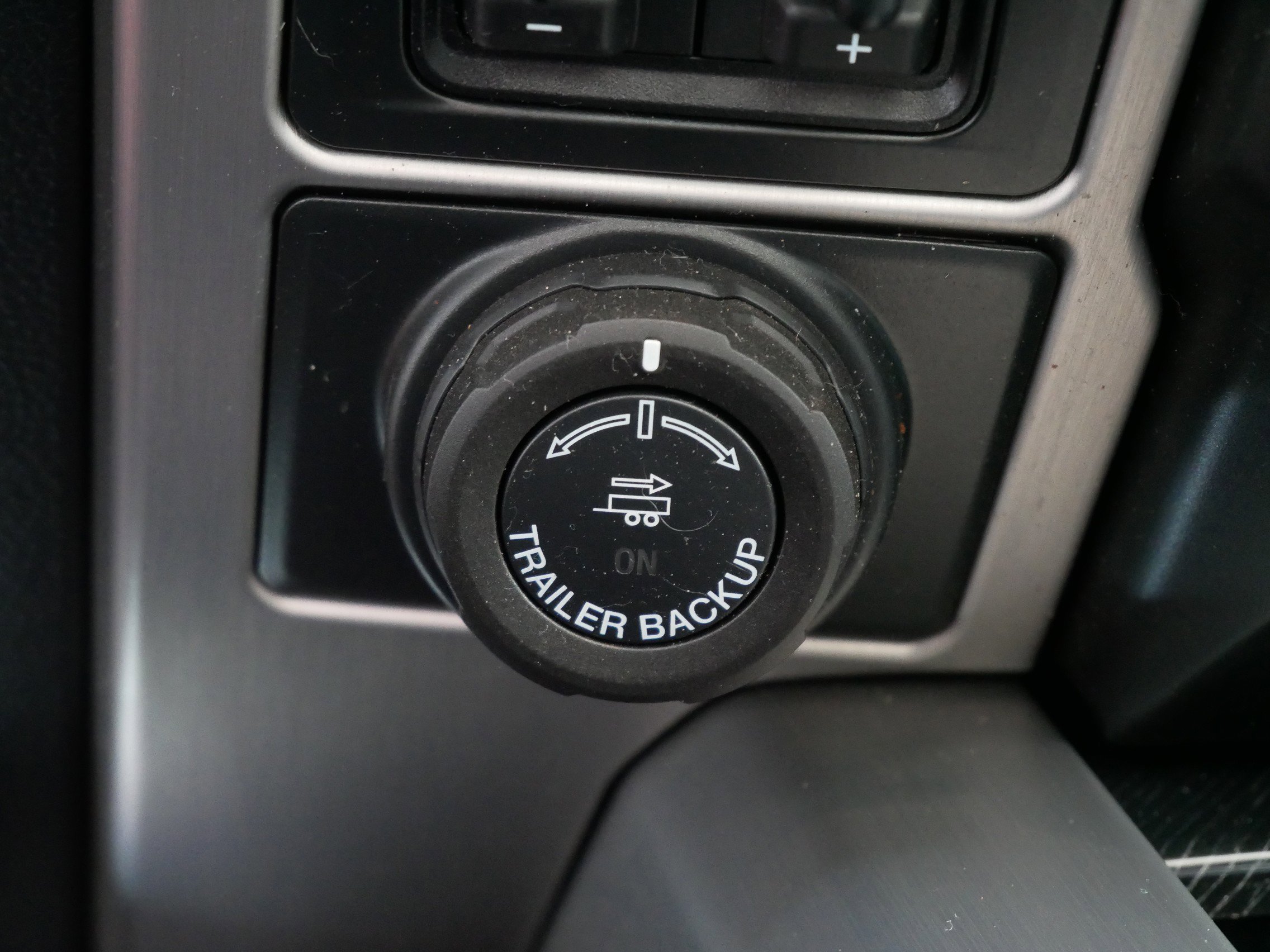 Certified 2022 Ford F350 Platinum w/ FX4 Off-Road Package image 17