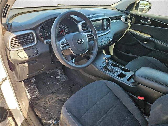 Used 2019 Kia Sorento L FWD image 11
