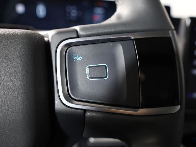 Certified 2025 Ford Expedition Active image 32