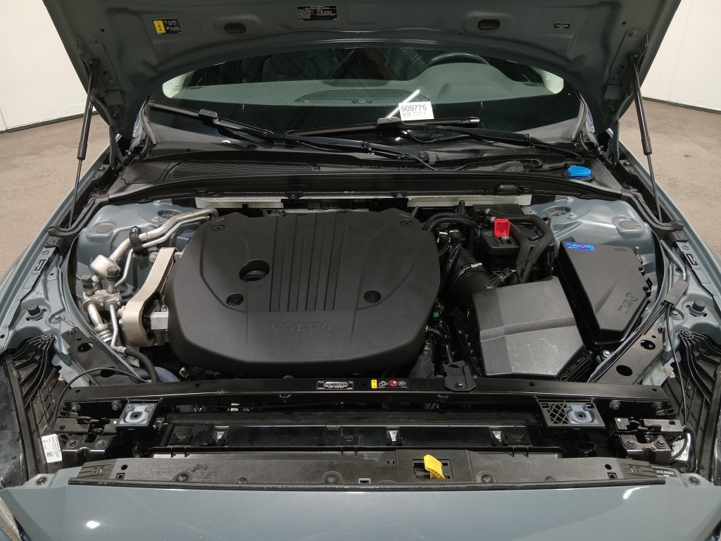 Used 2024 Volvo S60 B5 Plus FWD image 11