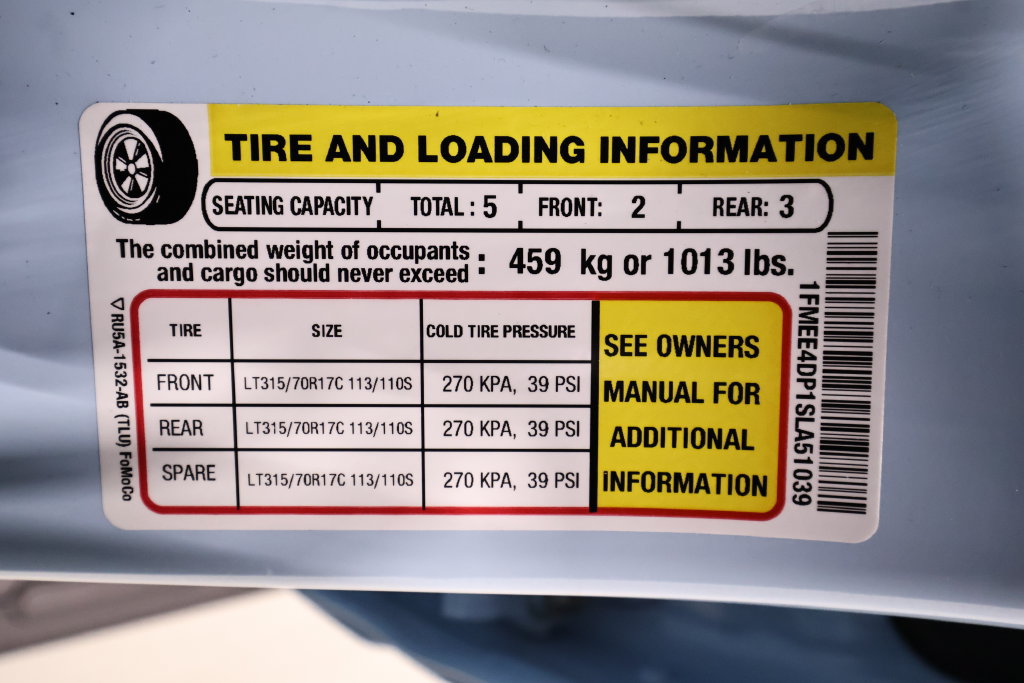 Certified 2025 Ford Bronco Heritage Edition AWD/4WD image 42