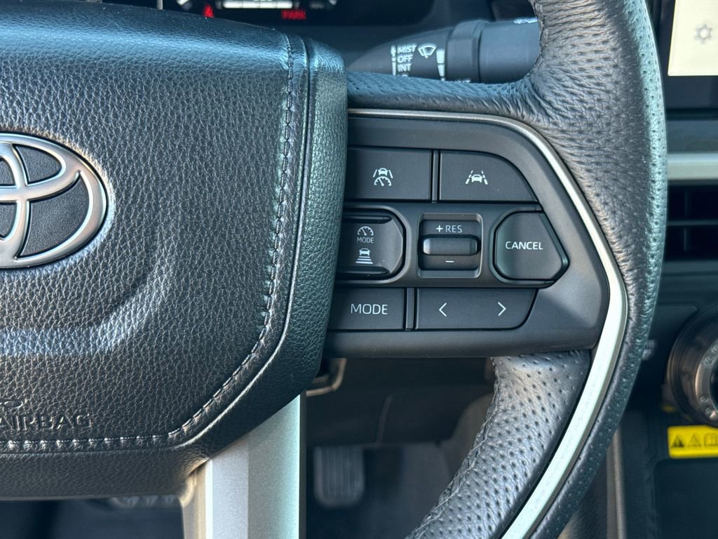 Used 2024 Toyota Tacoma Limited w/ Limited Package (LT) image 18