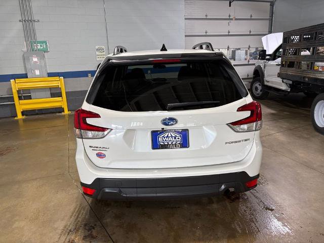 Used 2024 Subaru Forester Premium AWD/4WD image 4