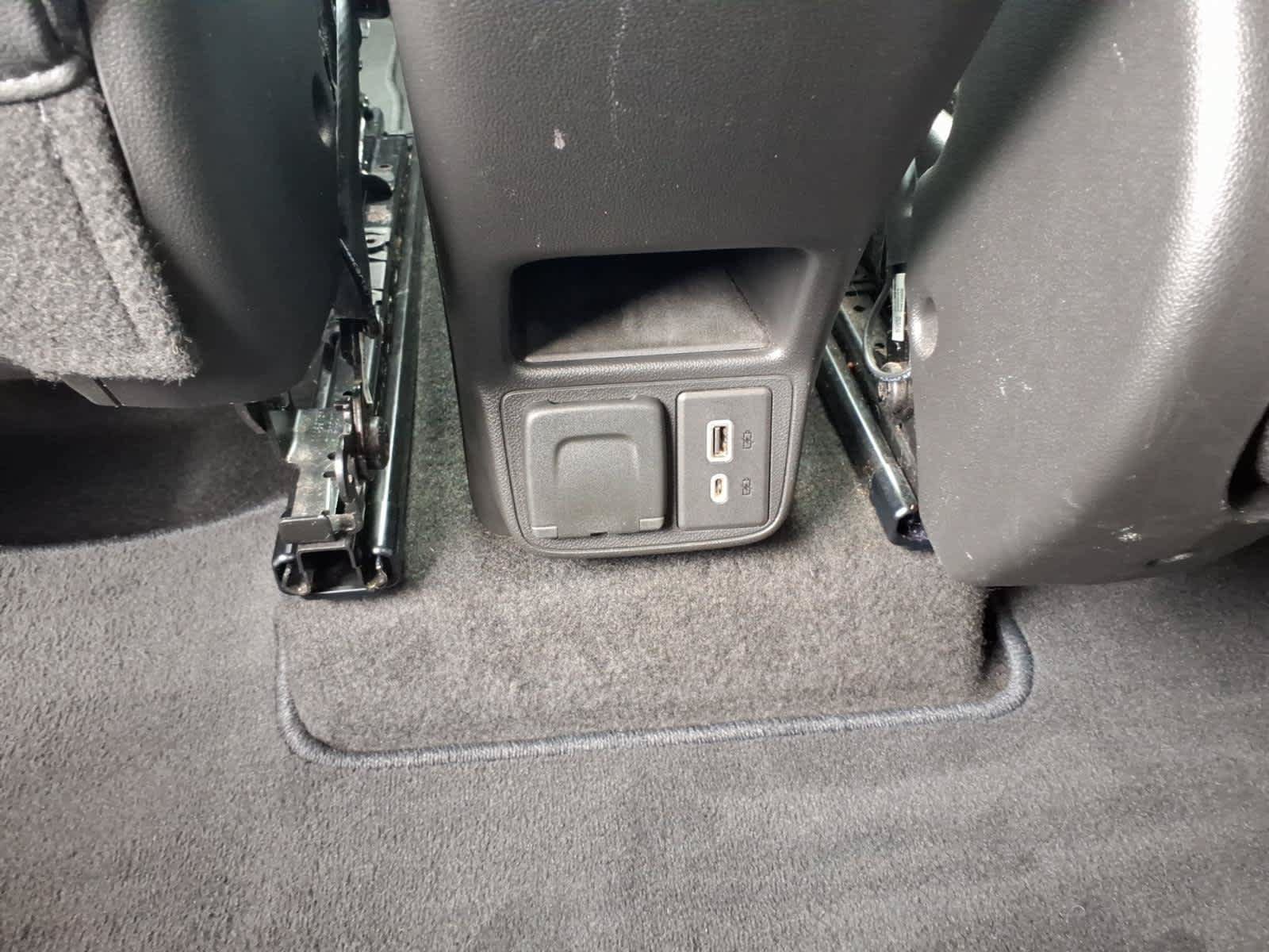 Used 2020 Buick Encore GX Essence FWD image 19