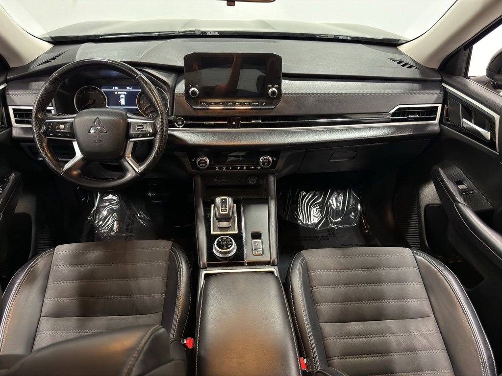 Used 2024 Mitsubishi Outlander SE image 30