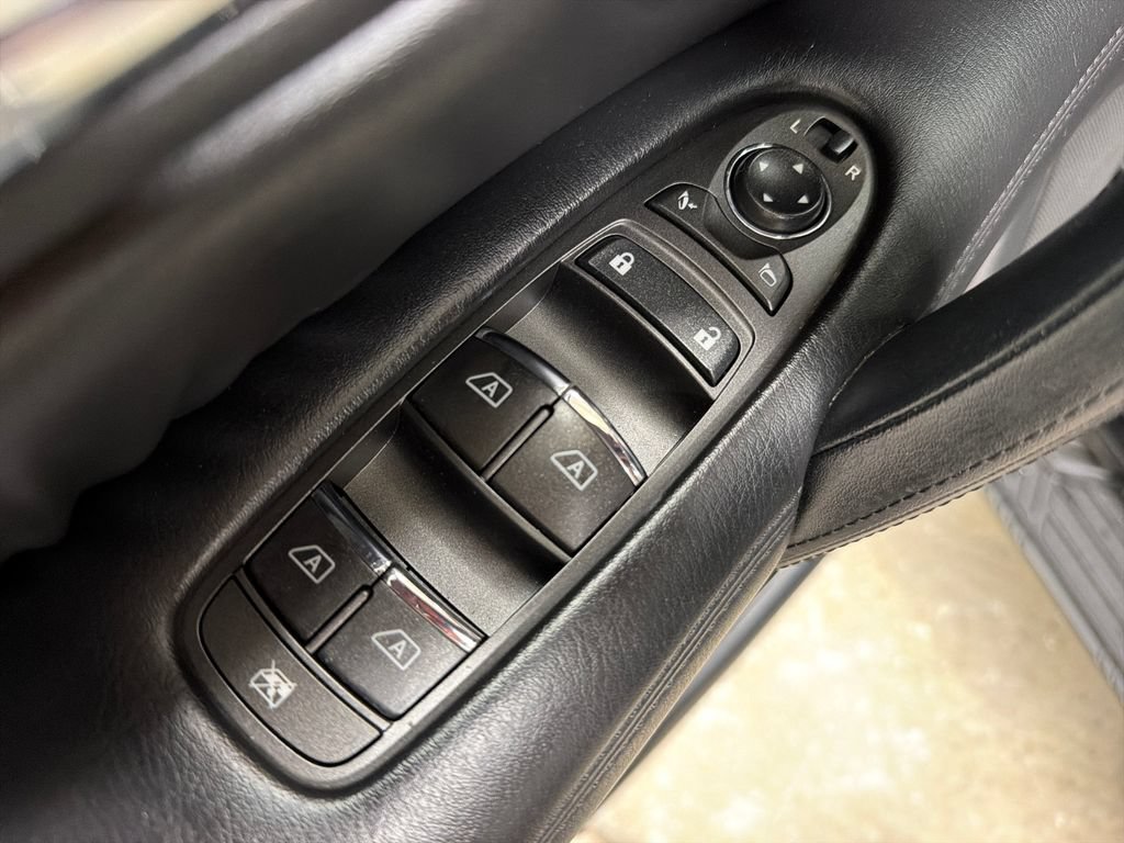 Used 2024 Nissan Armada SV RWD image 17