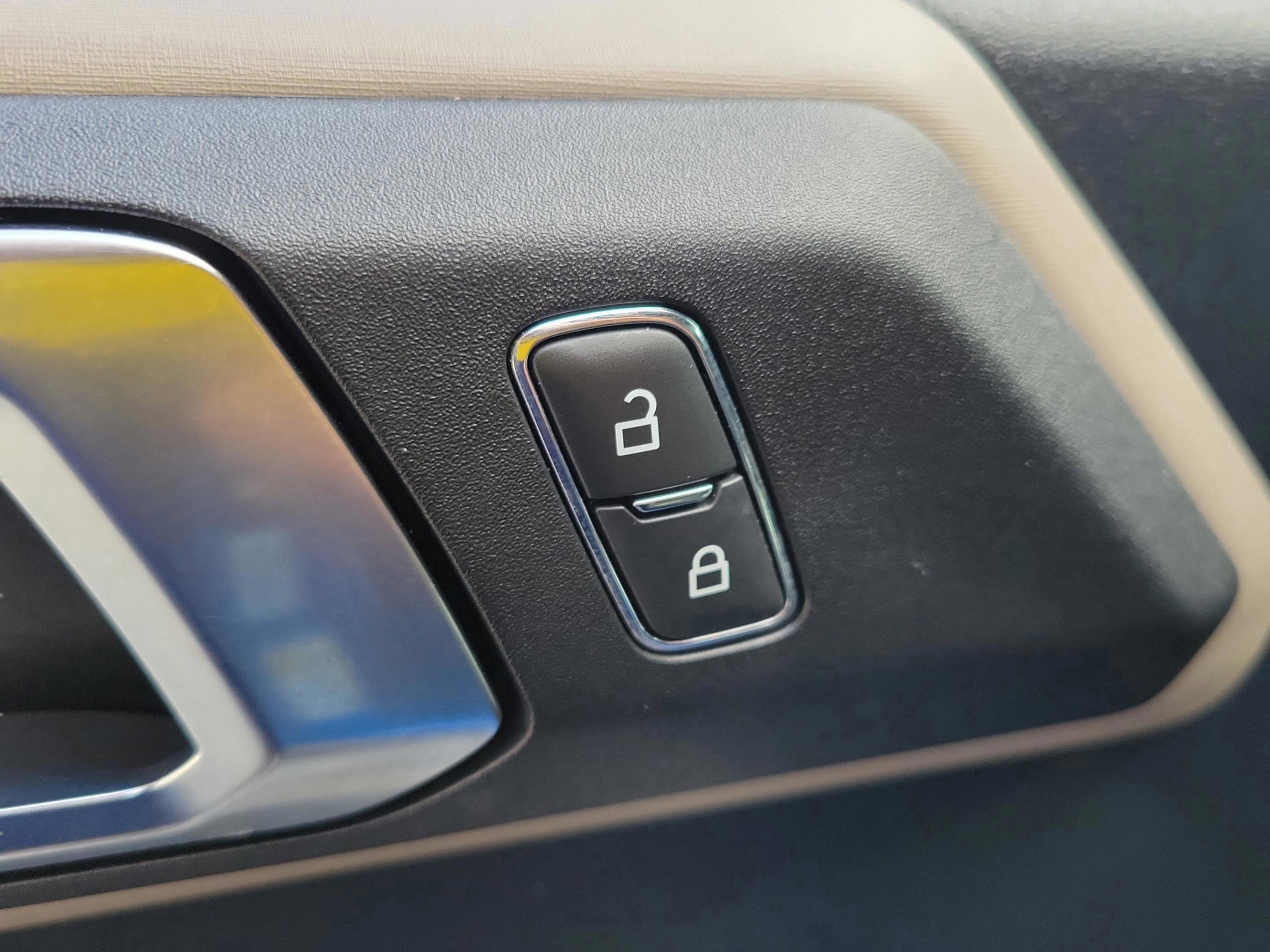 Certified 2022 Ford Bronco Wildtrak image 34