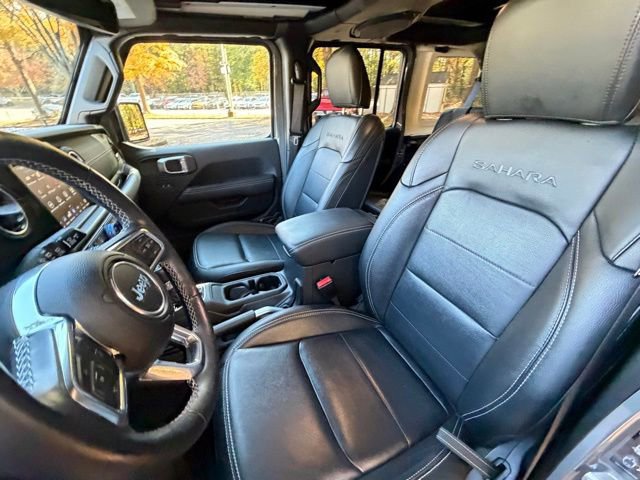 Used 2023 Jeep Wrangler Unlimited Sahara w/ Cold Weather Group image 17