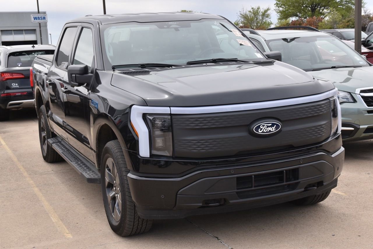 Certified 2025 Ford F150 Lightning Flash image 7