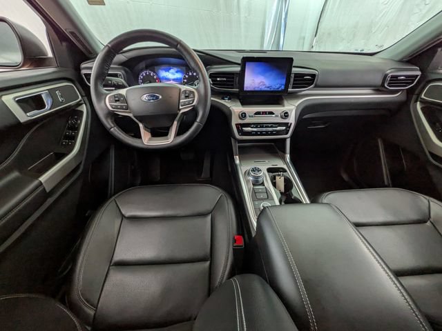 Certified 2020 Ford Explorer XLT w/ Equipment Group 202A AWD/4WD image 11