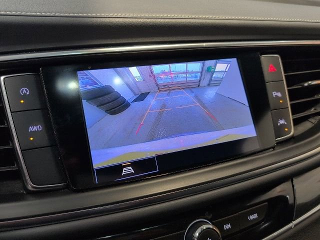 Used 2023 Buick Enclave Essence AWD/4WD image 22