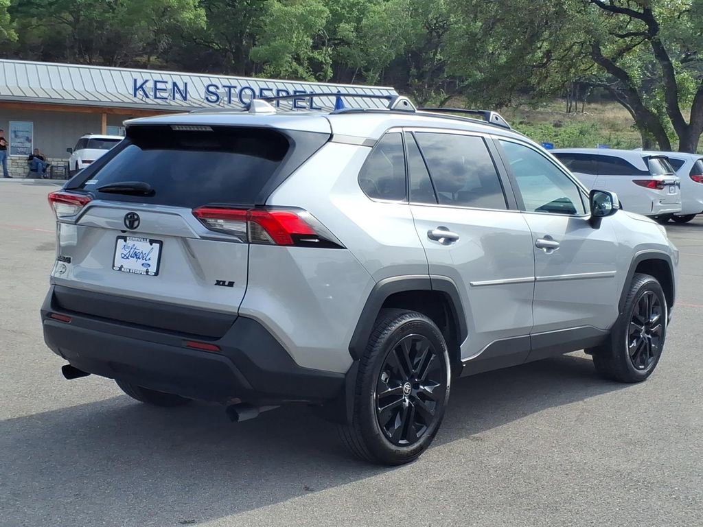 Used 2024 Toyota RAV4 XLE Premium FWD image 3